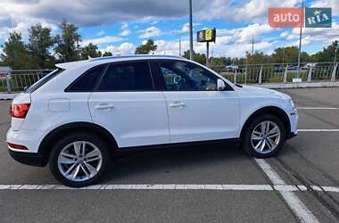Внедорожник / Кроссовер Audi Q3 2017 в 