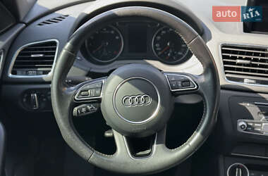 Внедорожник / Кроссовер Audi Q3 2016 в 
