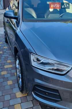 Внедорожник / Кроссовер Audi Q3 2016 в 