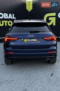 Позашляховик / Кросовер Audi Q3 2020 в 