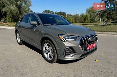 Внедорожник / Кроссовер Audi Q3 2024 в Новомосковске