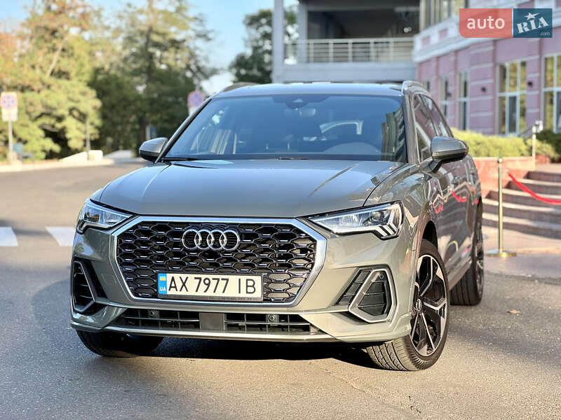 Внедорожник / Кроссовер Audi Q3 2021 в Одессе