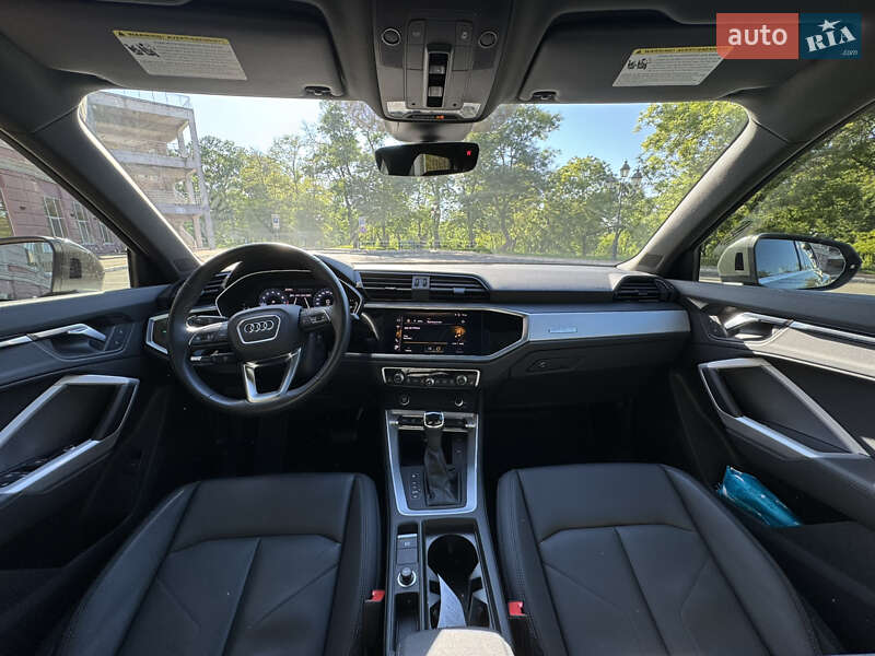 Внедорожник / Кроссовер Audi Q3 2021 в Одессе