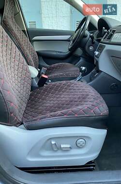 Позашляховик / Кросовер Audi Q3 2017 в 