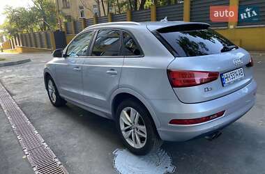 Позашляховик / Кросовер Audi Q3 2017 в 