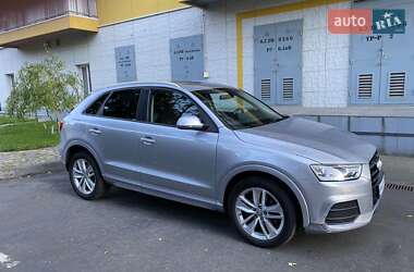 Позашляховик / Кросовер Audi Q3 2017 в 