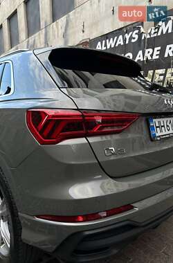 Внедорожник / Кроссовер Audi Q3 2021 в 