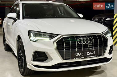 Внедорожник / Кроссовер Audi Q3 2022 в 
