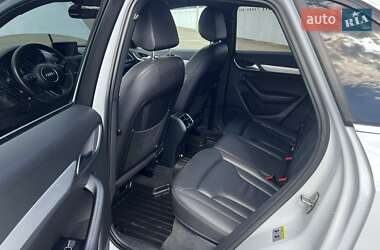 Внедорожник / Кроссовер Audi Q3 2016 в 