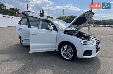 Внедорожник / Кроссовер Audi Q3 2016 в 