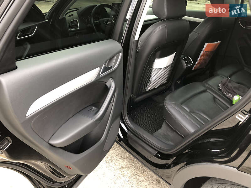 Внедорожник / Кроссовер Audi Q3 2017 в Светловодске