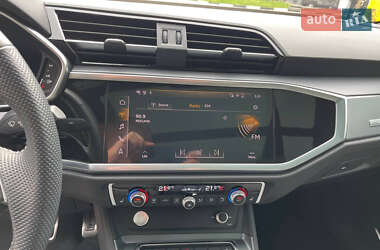 Внедорожник / Кроссовер Audi Q3 2019 в 