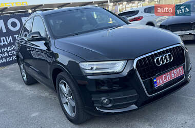 Внедорожник / Кроссовер Audi Q3 2015 в 