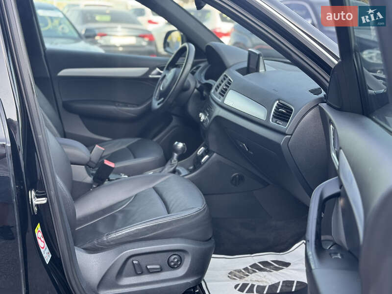 Внедорожник / Кроссовер Audi Q3 2015 в Львове