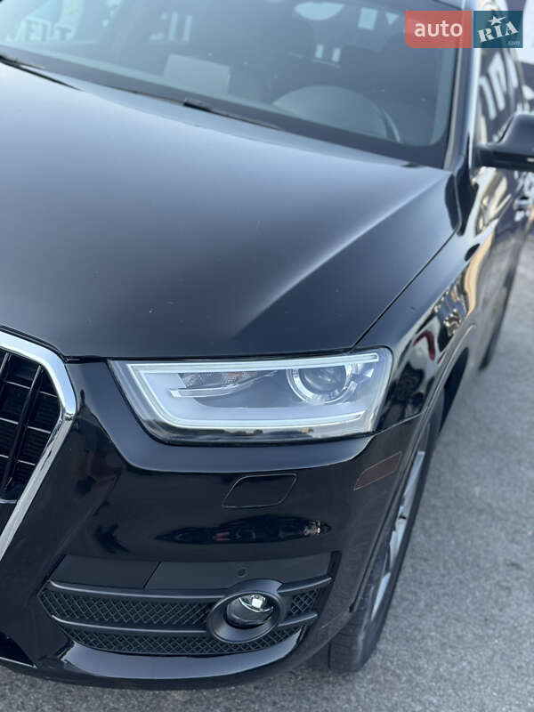 Внедорожник / Кроссовер Audi Q3 2015 в Львове