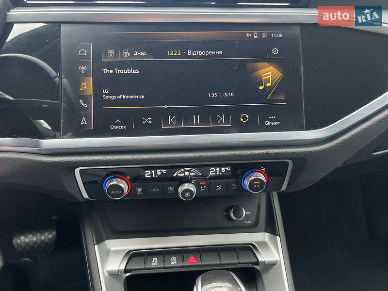 Внедорожник / Кроссовер Audi Q3 2020 в Киеве