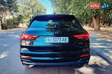 Внедорожник / Кроссовер Audi Q3 2024 в 
