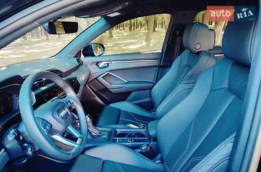 Внедорожник / Кроссовер Audi Q3 2024 в 