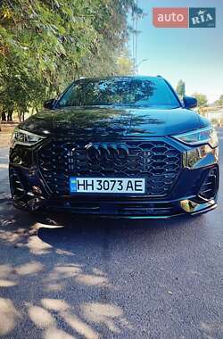 Внедорожник / Кроссовер Audi Q3 2024 в 