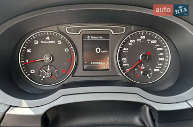 Внедорожник / Кроссовер Audi Q3 2014 в 
