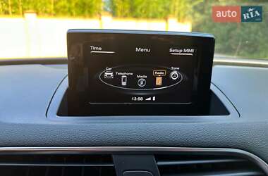Позашляховик / Кросовер Audi Q3 2015 в 