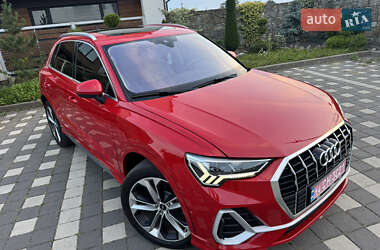 Внедорожник / Кроссовер Audi Q3 2021 в 