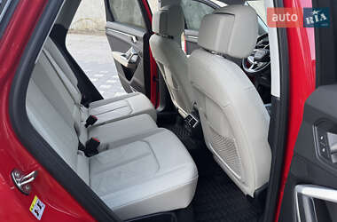 Внедорожник / Кроссовер Audi Q3 2021 в 
