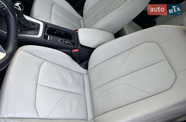 Внедорожник / Кроссовер Audi Q3 2021 в 