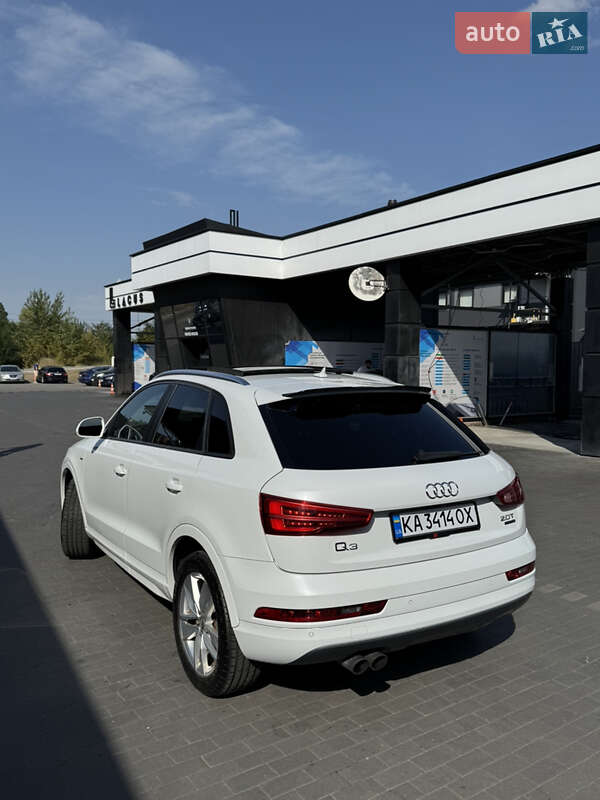 Внедорожник / Кроссовер Audi Q3 2017 в Киеве