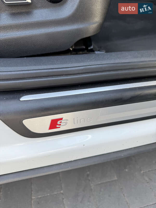 Внедорожник / Кроссовер Audi Q3 2017 в Киеве