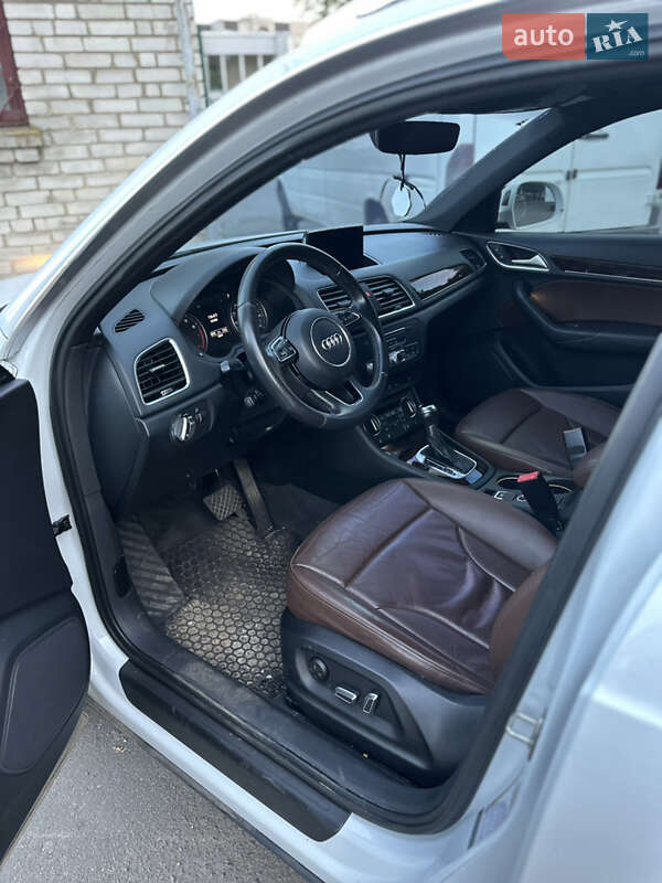 Позашляховик / Кросовер Audi Q3 2017 в Луцьку