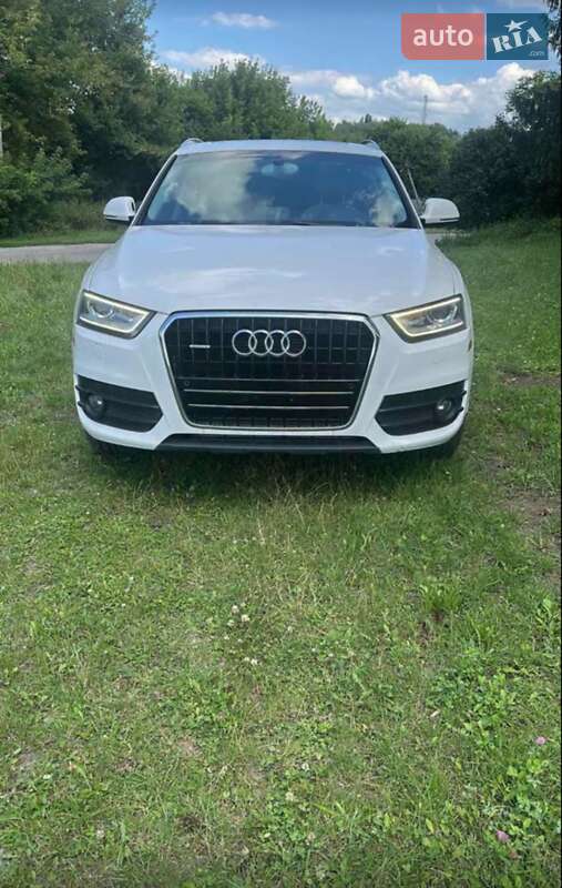 Позашляховик / Кросовер Audi Q3 2015 в Василькові