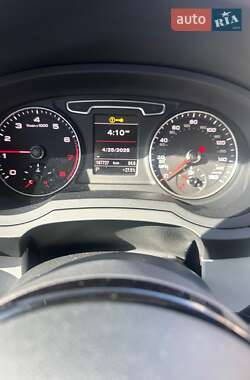 Внедорожник / Кроссовер Audi Q3 2015 в 