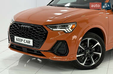 Внедорожник / Кроссовер Audi Q3 2022 в 