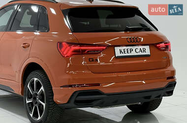 Внедорожник / Кроссовер Audi Q3 2022 в 