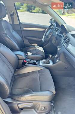 Внедорожник / Кроссовер Audi Q3 2011 в 