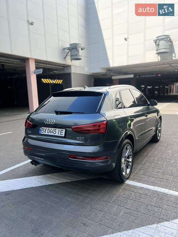 Внедорожник / Кроссовер Audi Q3 2017 в Киеве