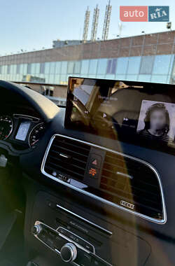 Внедорожник / Кроссовер Audi Q3 2016 в 