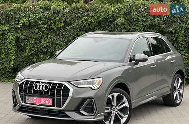 Позашляховик / Кросовер Audi Q3 2019 в 