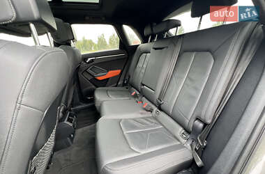 Позашляховик / Кросовер Audi Q3 2019 в 