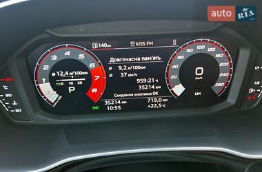 Позашляховик / Кросовер Audi Q3 2023 в 