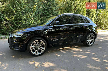 Позашляховик / Кросовер Audi Q3 2016 в 