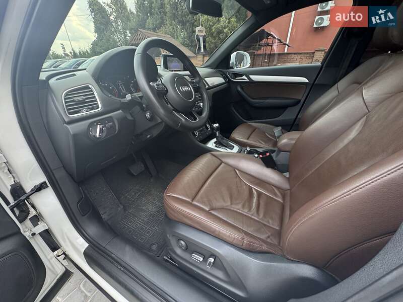 Внедорожник / Кроссовер Audi Q3 2017 в Виннице