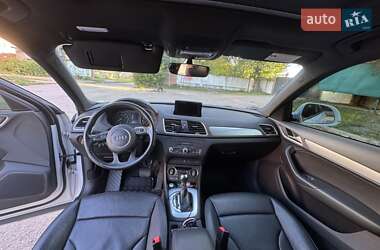 Позашляховик / Кросовер Audi Q3 2017 в 