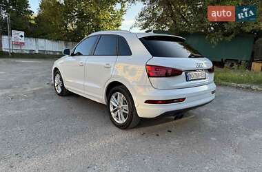 Позашляховик / Кросовер Audi Q3 2017 в 