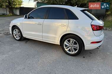 Позашляховик / Кросовер Audi Q3 2017 в 