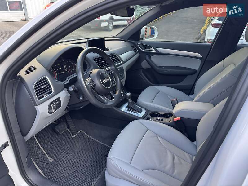 Позашляховик / Кросовер Audi Q3 2017 в Одесі