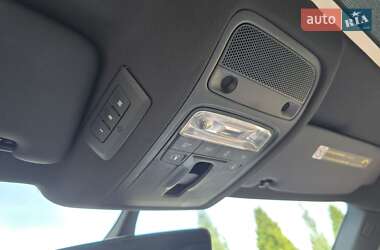Внедорожник / Кроссовер Audi Q3 2016 в 