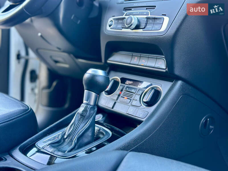 Внедорожник / Кроссовер Audi Q3 2017 в Киеве