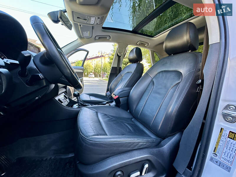 Внедорожник / Кроссовер Audi Q3 2017 в Киеве